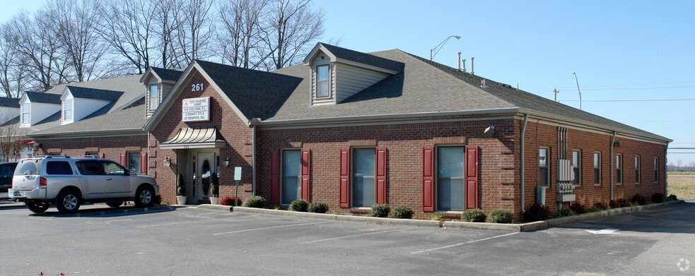 More Photos Of 261 Germantown Bend Cv, Cordova Office For Lease