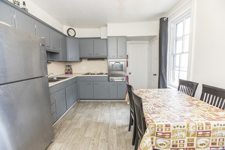 More Photos Of 731 Washington St, Reading Multifamily For Sale