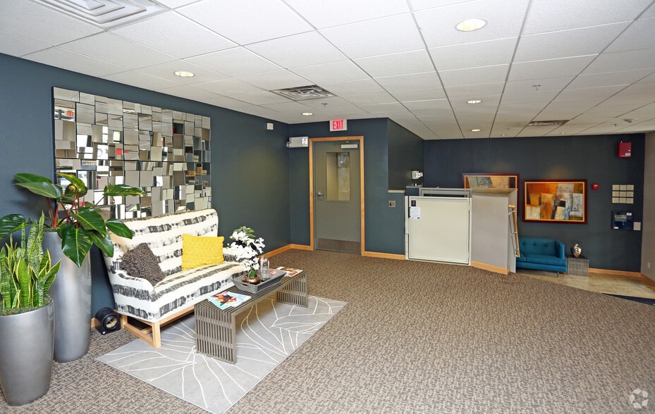 More Photos Of 411 E Menomonee St, Milwaukee Apartments For Lease