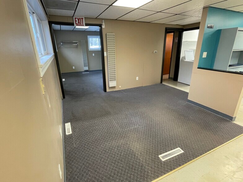 More Photos Of 1741 W Old Ridge Rd, Hobart Storefront Retail Office For Sale