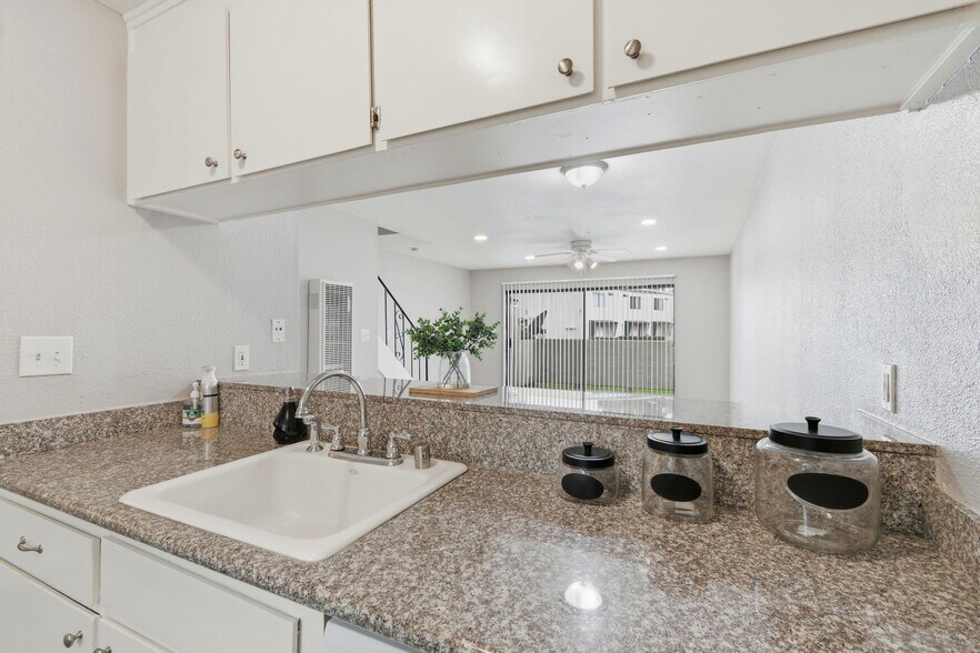 More Photos Of 123 Kathy Ellen Dr, Vallejo Apartments For Sale