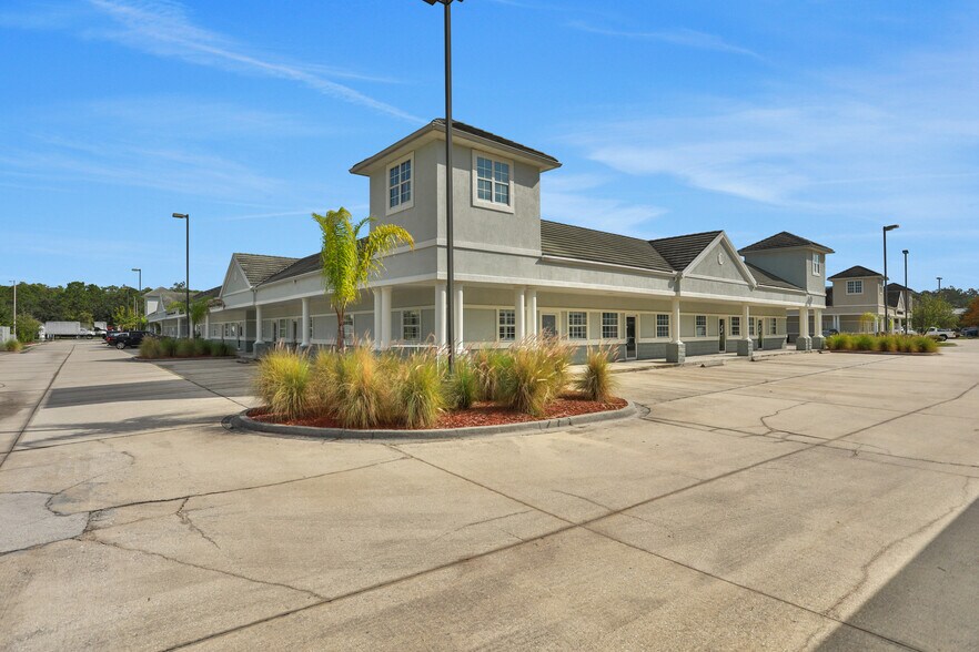 More Photos Of 1845 East West Pky, Fleming Island Medical For Lease