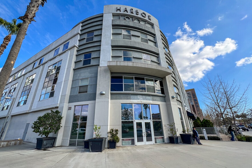 More Photos Of 110 S Harbor Blvd, Anaheim Apartments For Lease