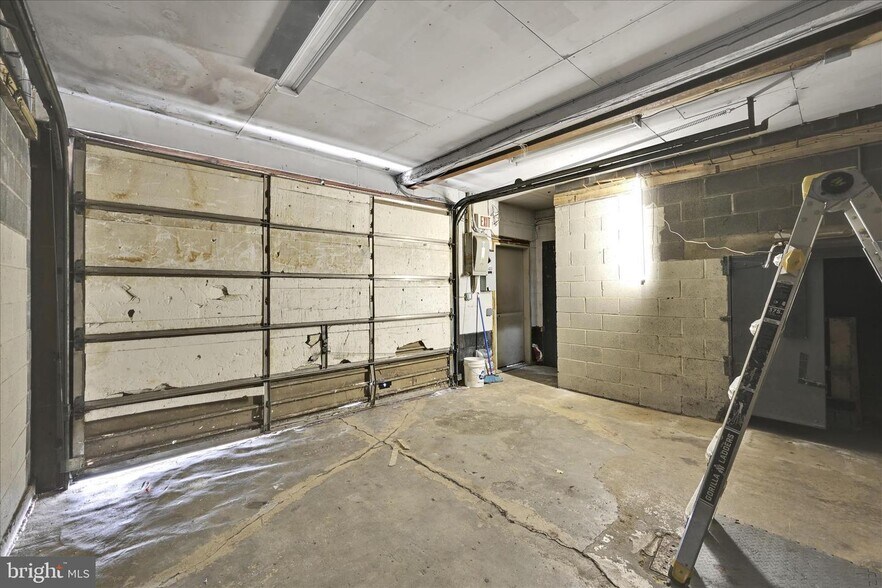 More Photos Of 325 W Main St, Kutztown Storefront Retail Residential For Lease