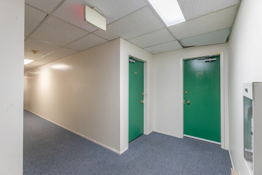 More Photos Of 157 Wade Av W, Penticton Apartments For Sale