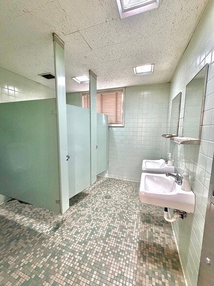More Photos Of 6538 Baptist Way, East Syracuse Medical For Sale