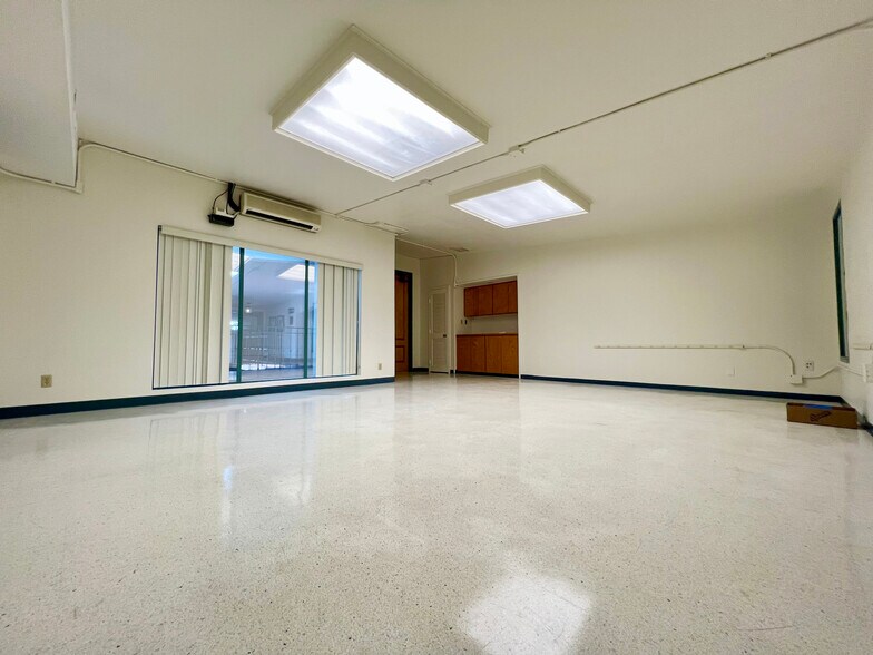 More Photos Of 104 W Anapamu St, Santa Barbara Office For Lease