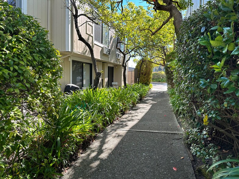 More Photos Of 150 Shoreline Hwy, Mill Valley Apartments For Sale