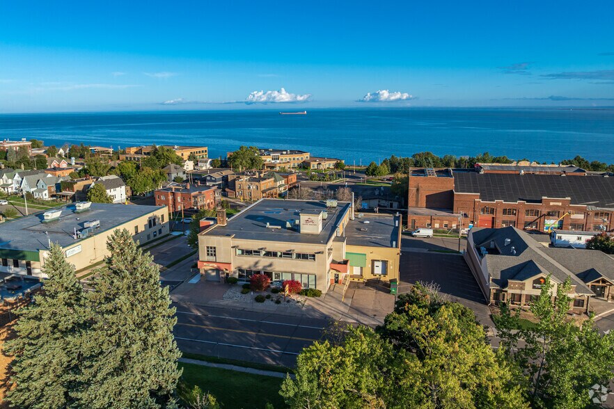 More Photos Of 1330 E Superior St, Duluth Office For Sale