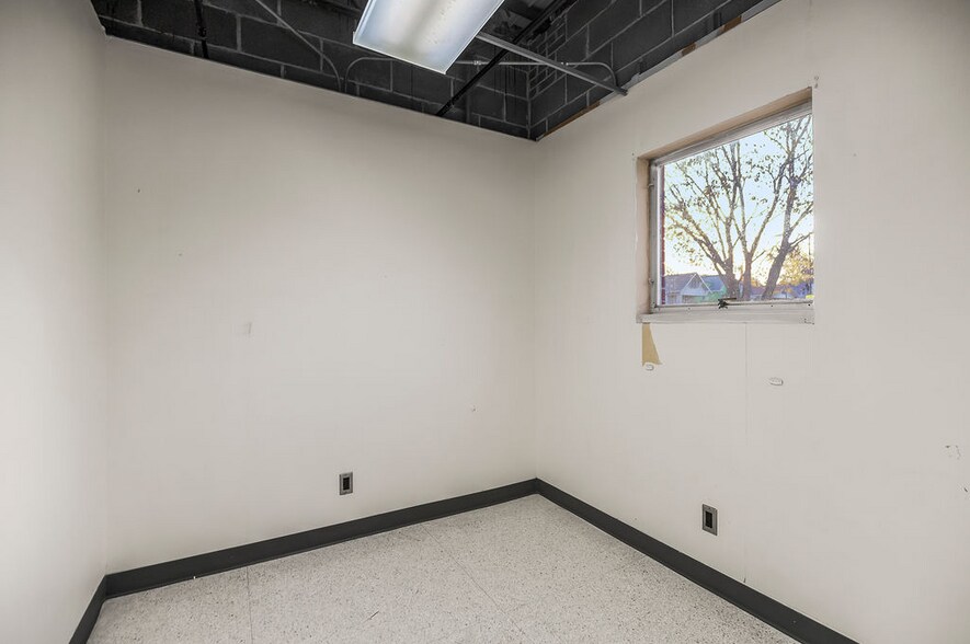 More Photos Of 1854 Minnesota Ave, Kansas City Office Residential For Sale