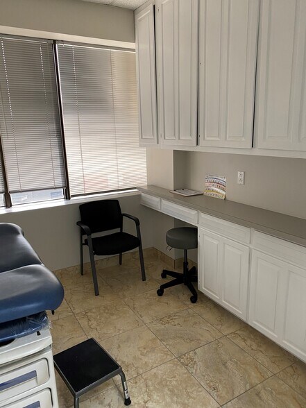 More Photos Of 3525 Prytania St, New Orleans Medical For Sale