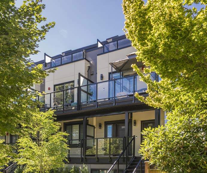 More Photos Of 2122 32nd Av E, Vancouver Apartments For Sale