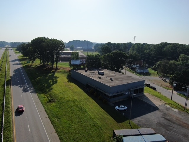 More Photos Of 2216 Dunmore Ct, High Point Warehouse For Lease