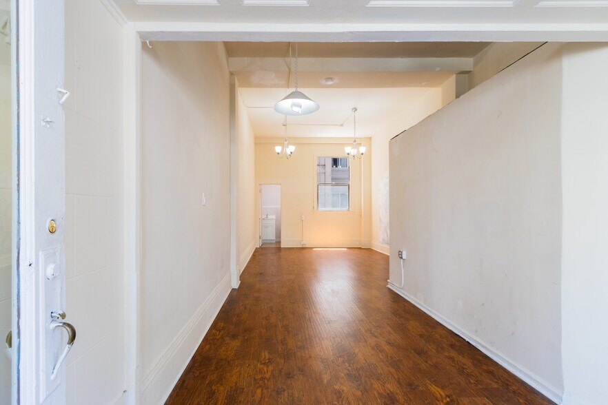 More Photos Of 1049 Bush St, San Francisco Apartments For Lease