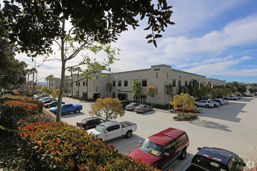 More Photos Of 1441 Montiel Rd, Escondido Warehouse For Lease