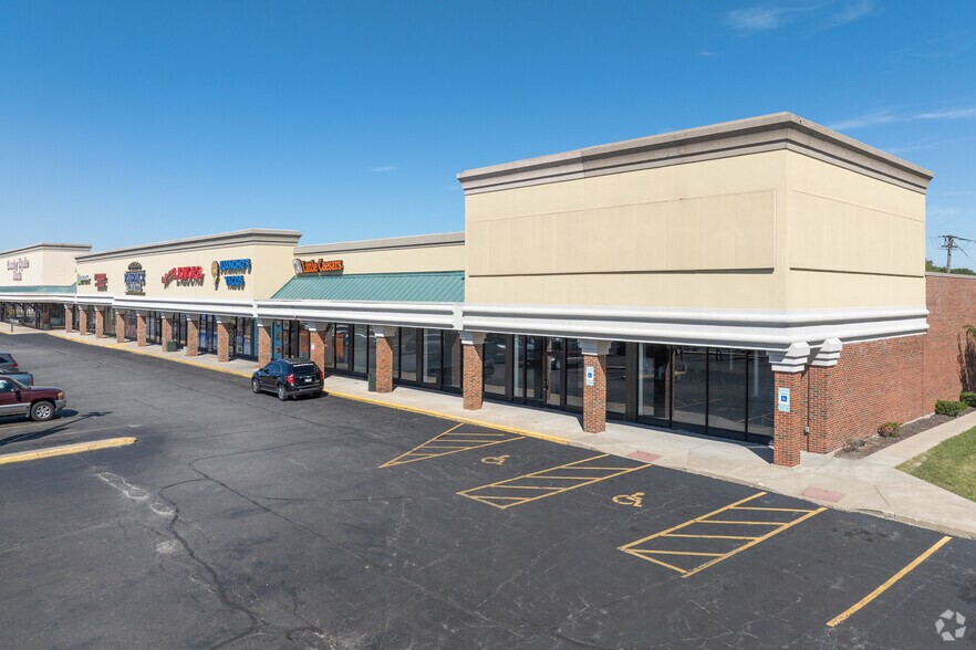 More Photos Of 77-199 W Joe Orr Rd, Chicago Heights Unknown For Lease