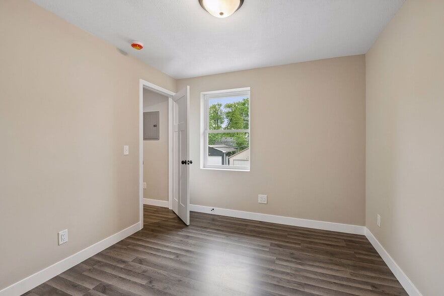 More Photos Of 4330 5th Ave S, Minneapolis Apartments For Sale