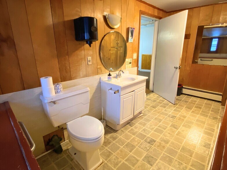 More Photos Of 4 Washington Park, Oxford Healthcare For Sale