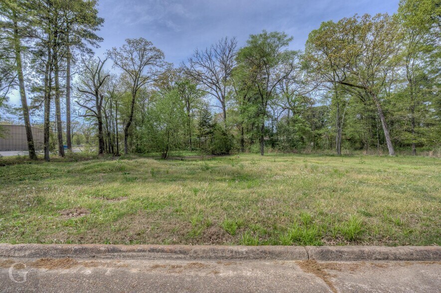 More Photos Of 7840 Jewella Ave, Shreveport Medical For Sale