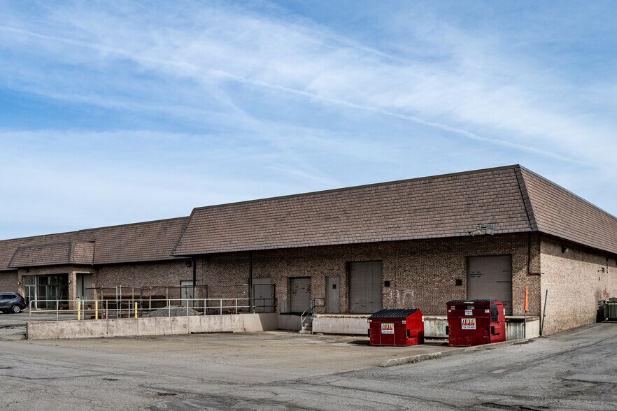 More Photos Of 100 S Jefferson St, New Castle General Retail For Lease