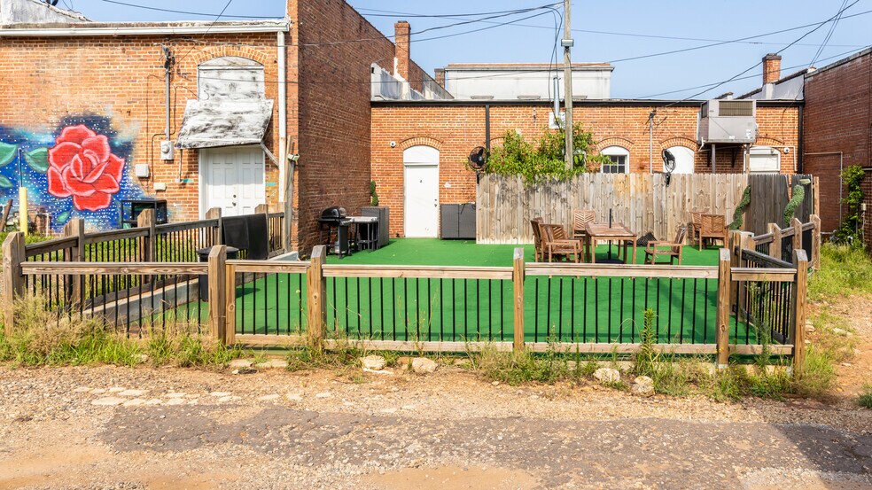 More Photos Of 106-108 N Church St, Thomaston Storefront For Sale