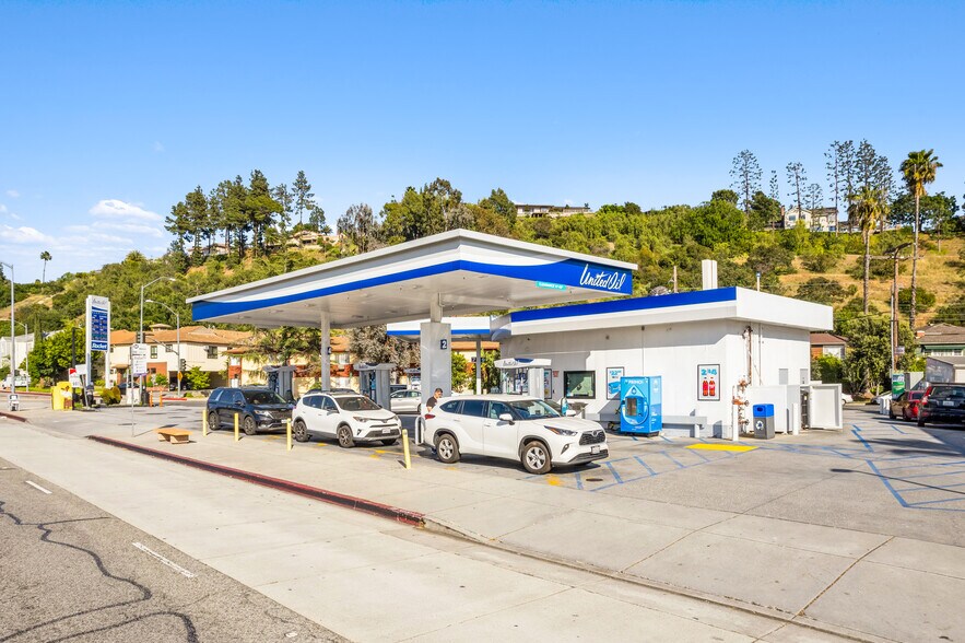 More Photos Of 1118 N Glendale Ave, Glendale Service Station For Sale