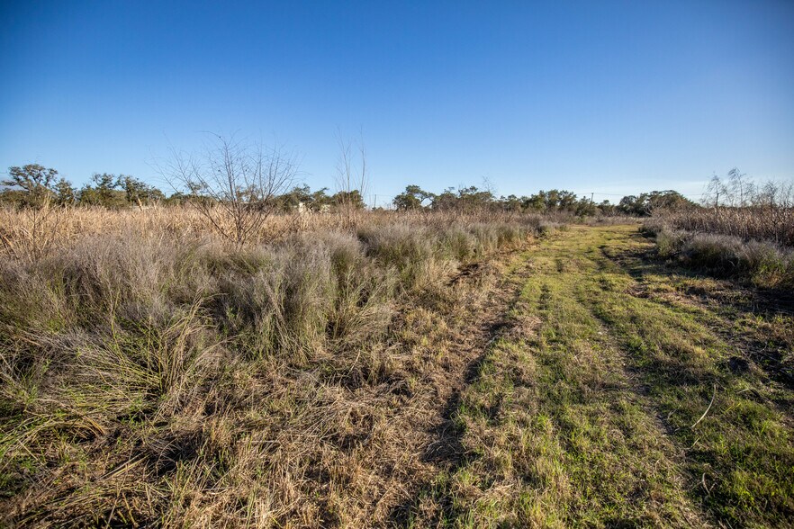 More Photos Of 6498 Highway 35 North, Rockport Land For Sale