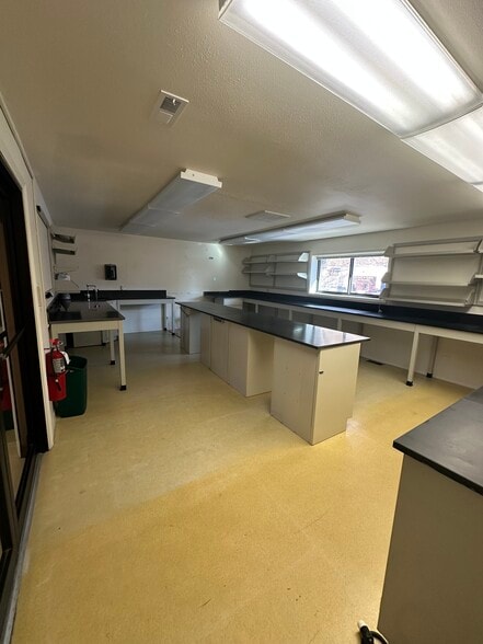 More Photos Of 3545 S Park Dr, Jackson Warehouse For Lease