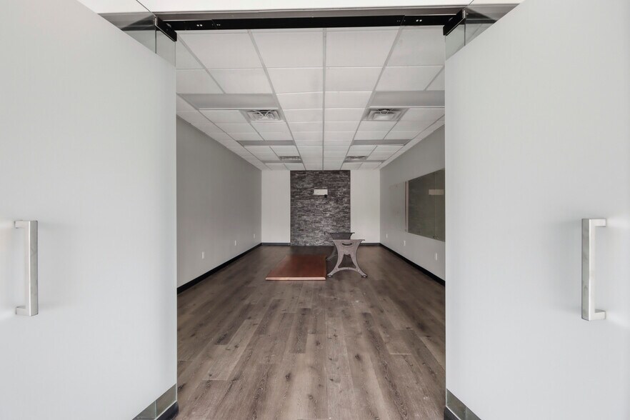 More Photos Of 25319 Interstate 45, Spring Medical For Lease