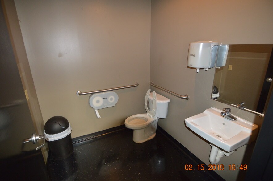 More Photos Of 4031 Broad River Rd, Columbia Auto Repair For Sale