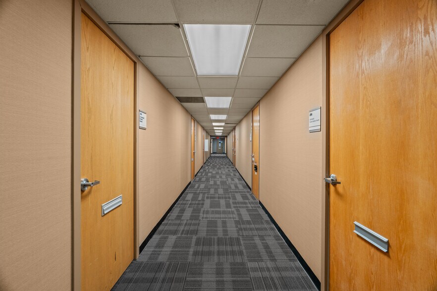 More Photos Of 6744 Clayton Rd, Richmond Heights Medical For Sale