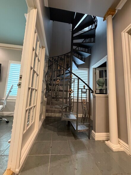 More Photos Of 4645 Tinker Diagonal St, Oklahoma City Loft Creative Space For Sale