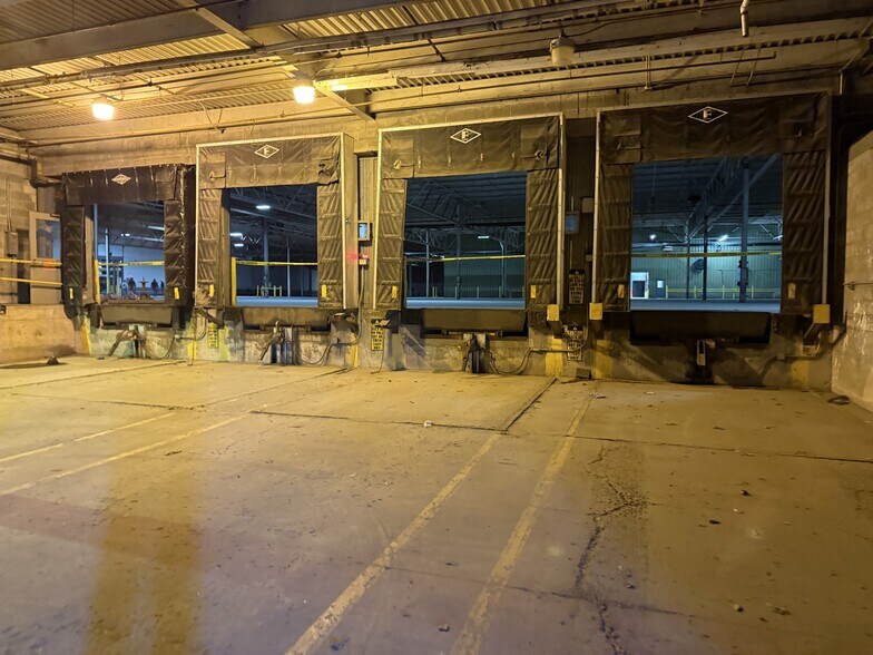 More Photos Of 559 E Ohio St, Circleville Manufacturing For Lease