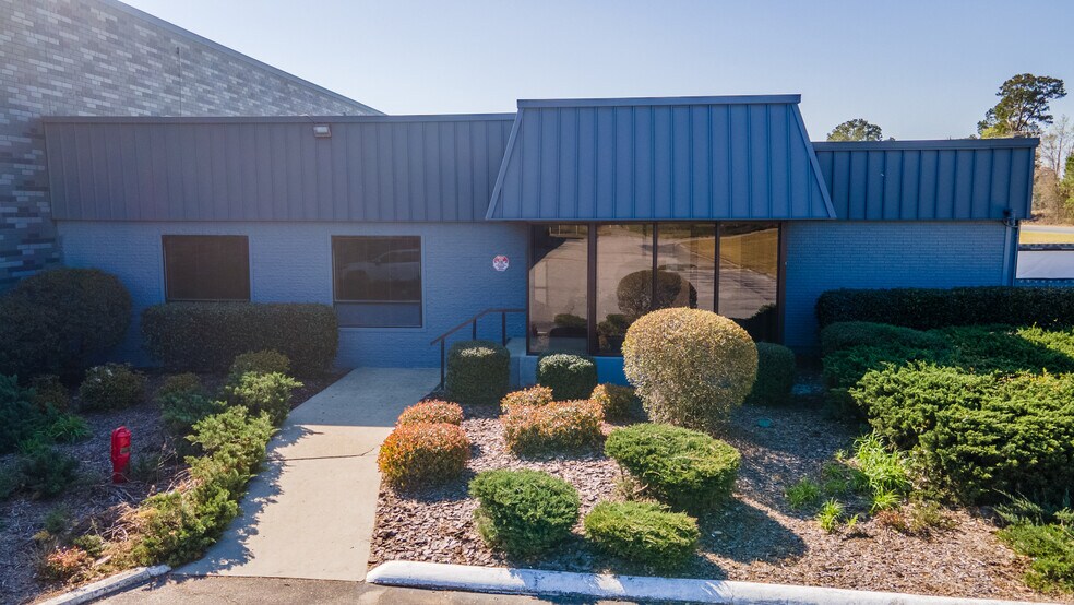 More Photos Of 1885 Alamac Rd, Lumberton Warehouse For Lease