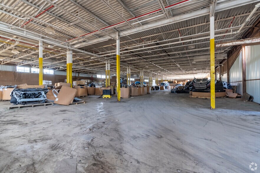 More Photos Of 44052 Yost Rd, Canton Township Manufacturing For Sale