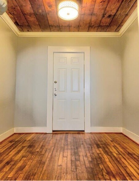 More Photos Of 2021 Kane St, Houston Apartments For Sale