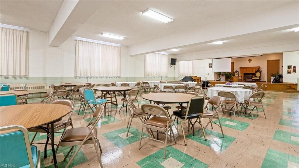 More Photos Of 130 N 7th St, Cambridge Religious Facility For Sale