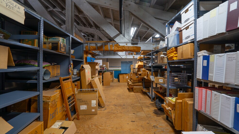 More Photos Of 1145 Petaluma Hill Rd, Santa Rosa Freestanding For Sale