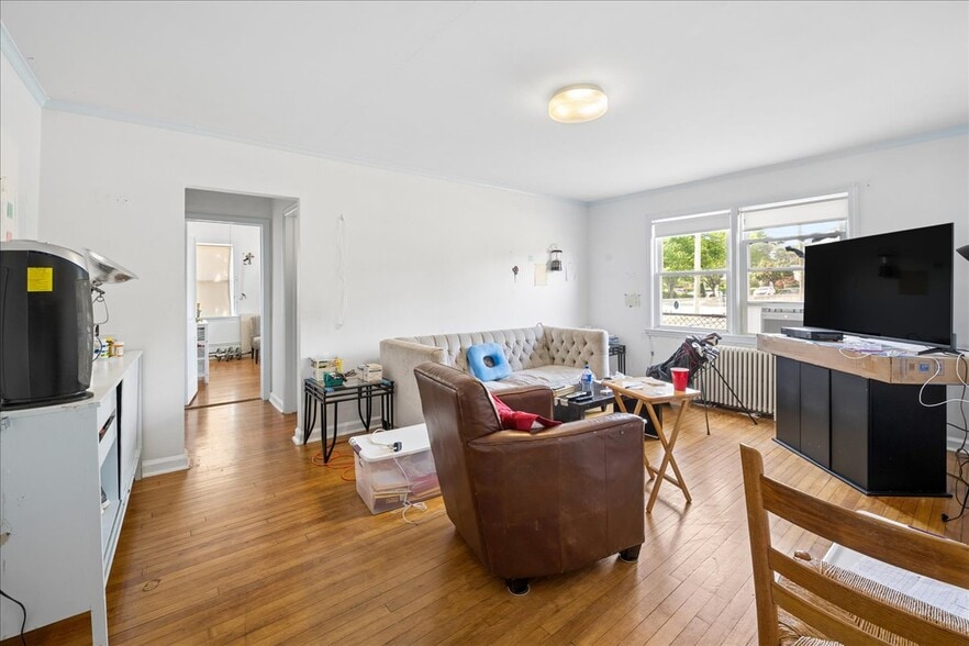More Photos Of 115 N Barry Ave, Mamaroneck Apartments For Sale