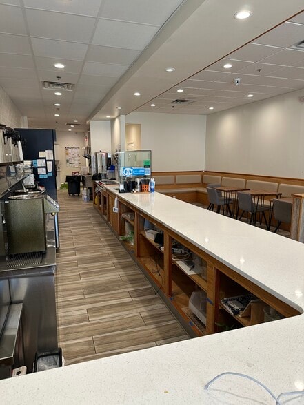 More Photos Of 1501 N Broad St, Philadelphia Freestanding For Lease