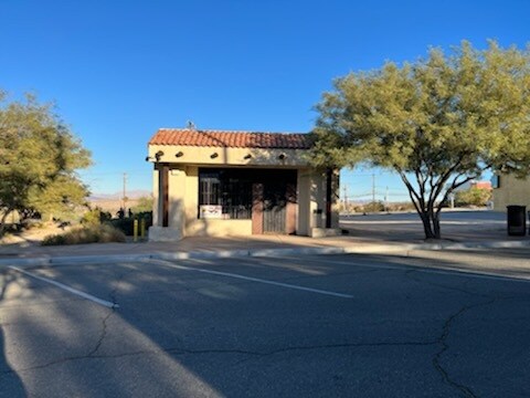 More Photos Of 5653 Plaza Rd, Twentynine Palms Freestanding For Sale