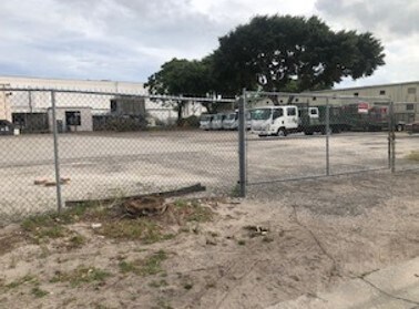 More Photos Of 300 W 27th St, Orlando Industrial For Sale