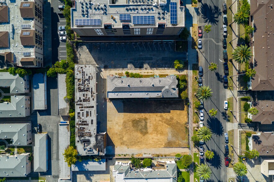 More Photos Of 1216 Menlo Ave, Los Angeles Land For Sale