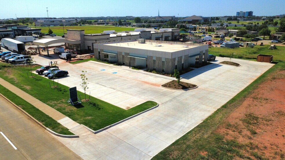 More Photos Of 3108 NW 150th St, Oklahoma City Office For Lease