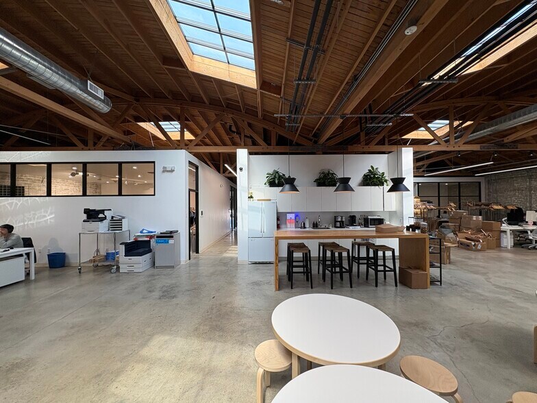 More Photos Of 2030-2036 Sacramento St, Los Angeles Office For Lease