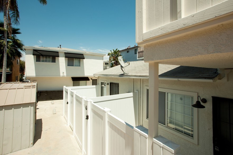 More Photos Of 4104-4108 E 7th St, Long Beach Multifamily For Sale