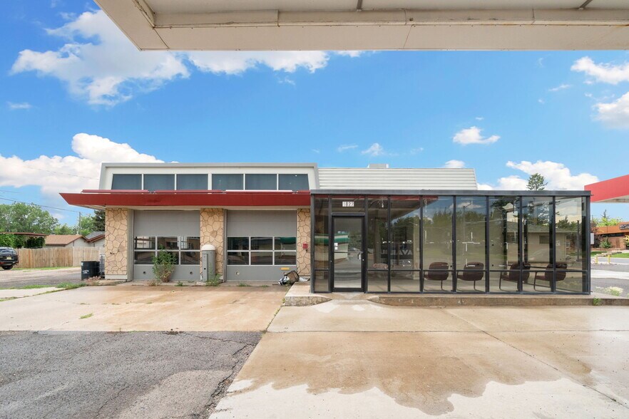 Primary Photo Of 1822 Logan Ave, Cheyenne Service For Sale