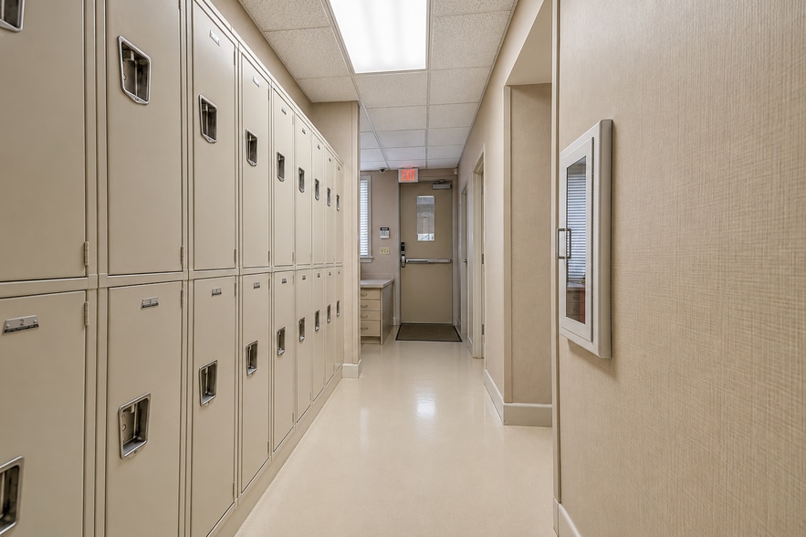 More Photos Of 822 Broad St, Kingsport Medical For Lease