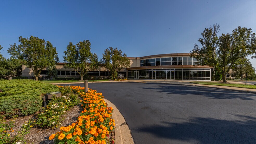 More Photos Of 6744 S Howell Ave, Oak Creek Office For Sale