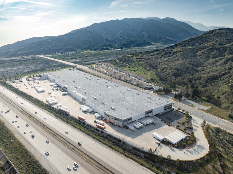 More Photos Of 17335 Glen Helen Pky, San Bernardino Distribution For Lease